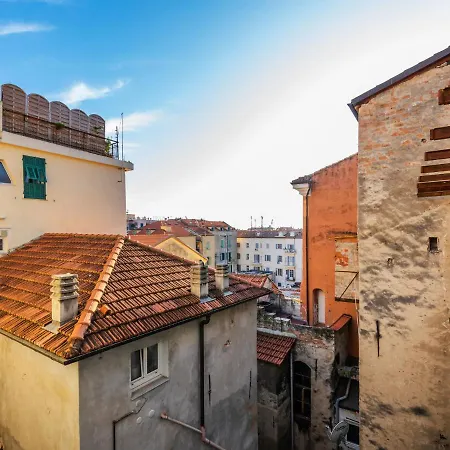 Apartament Of An Old Building In The Center Of San Remo